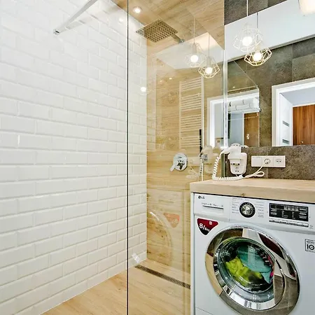 Stylish Oldtown Riverview Balcony *