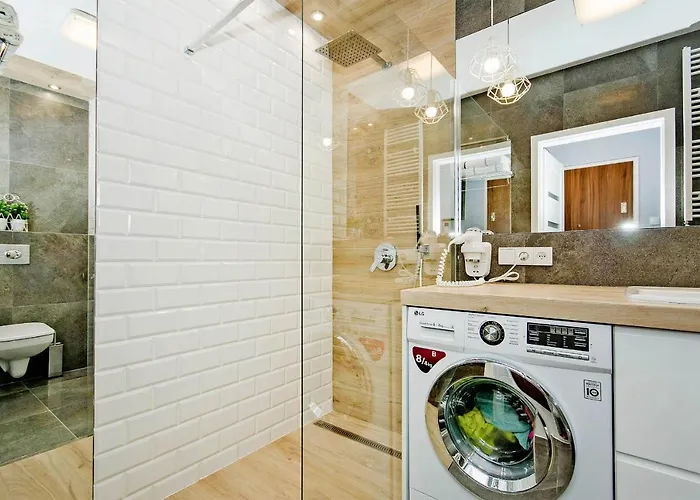 Stylish Oldtown Riverview Balcony *